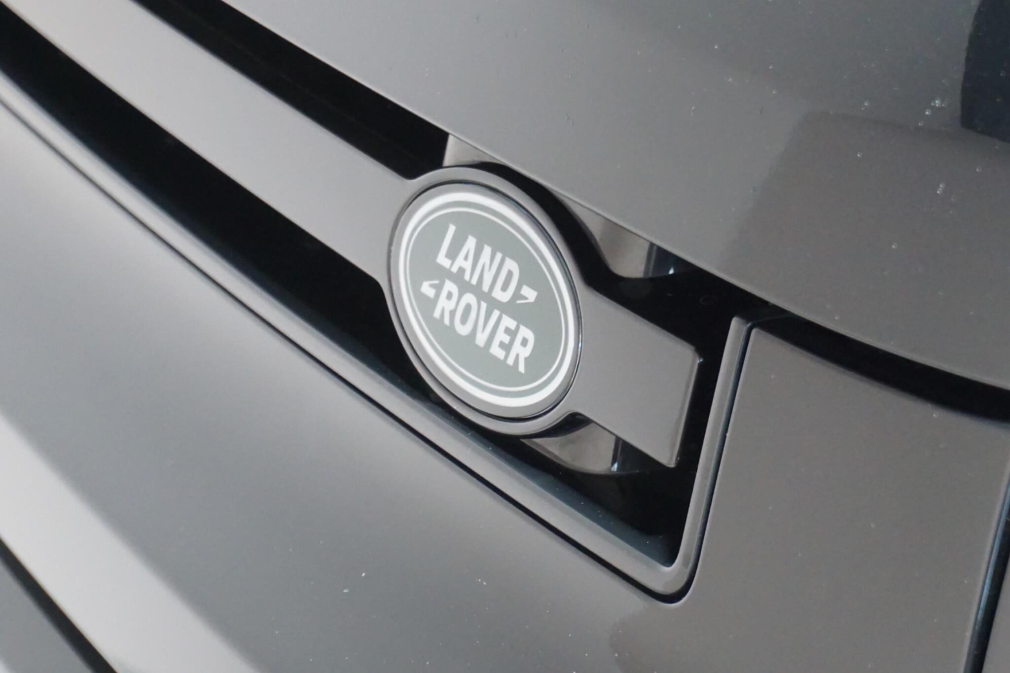 Land Rover Defender 110 3.0 D250 MHEV SE SUV 5dr Diesel Auto 4WD Euro 6 (s/s) (250 ps)